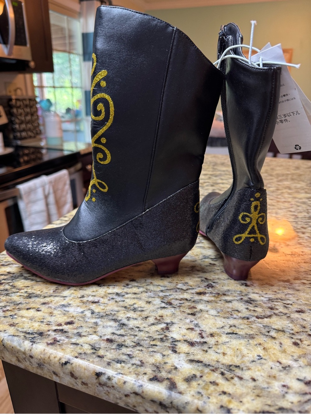 Disney’s Frozen Kids Anna Boots Size 2/3 - Picture 3 of 5